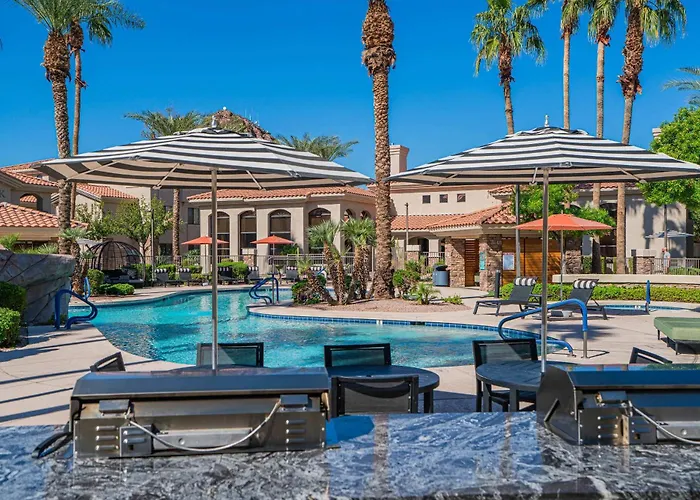 7min Airport Diablostadium Gym Pool Hottub Dogpark Apartment *